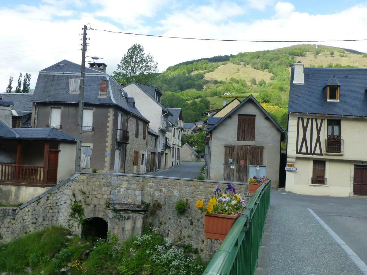 Locations Vacances A La Montagne Sarrancolin Exterior photo